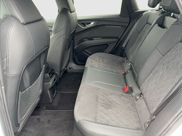 Audi - Q4 45 e-tron quattro S-line MATRIX+SPUR+NAVI+BT_3