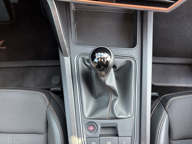 CUPRA - Born KLIMA LED LM18 MFL PDC TEL_13