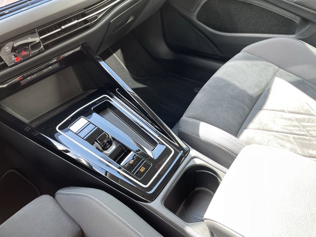 VW - Golf VIII 1.5 eTSI DSG Style AHK+NAVI+LED+KAMERA_8